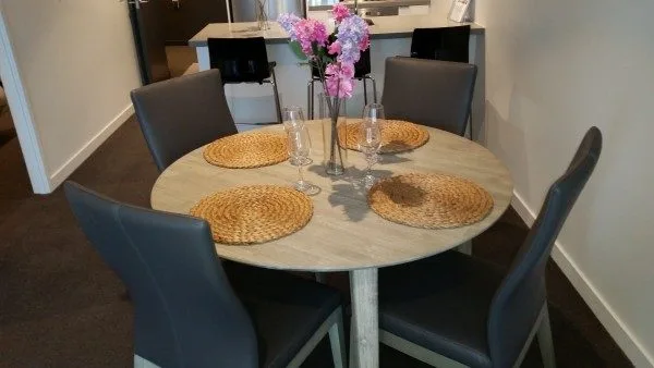 Seattle 5 Piece Dining Setting
