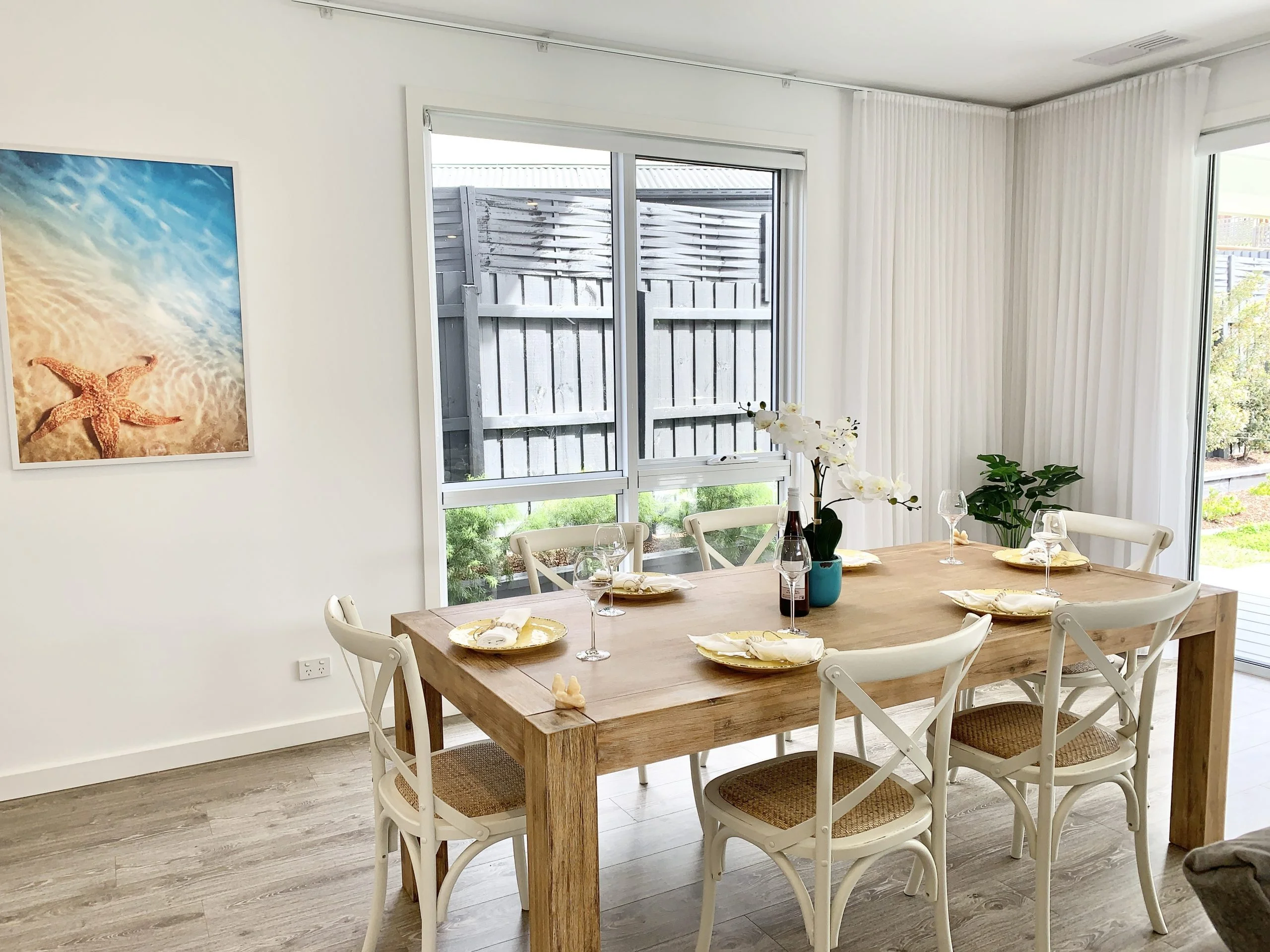 Kanye 7 Piece Dining setting - Image 2