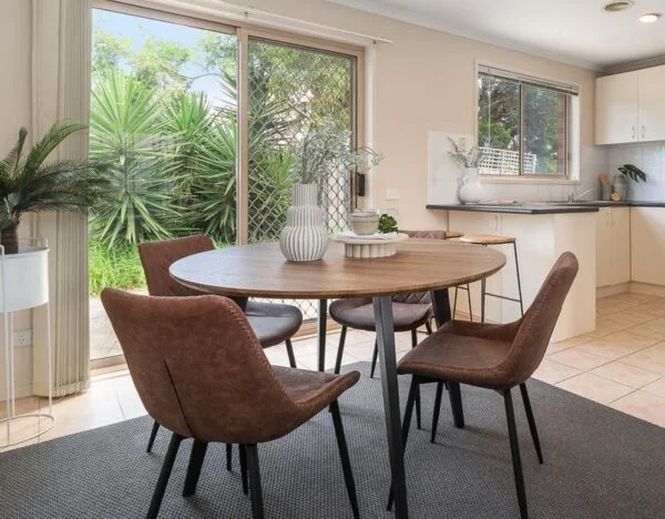 Reyes 5 Piece Dining Setting